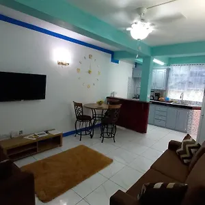 Apartment Cozy Vacation Retreat With Free Parking Dominica
